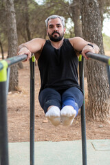 Obraz premium young people playing outdoor sports