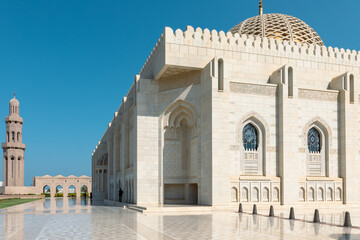 Fototapeta na wymiar Sultan Qaboos Grand Mosque, Muscat, Oman. Arabian Peninsula. 