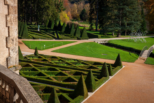 Vizille, Isère, Rhône-Alpes, France, 20 11 2022 photos of formal gardens in the grounds of Château de Vizille