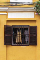 ベトナム風の窓