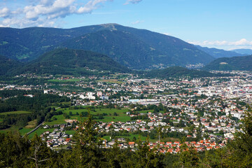 Fototapeta premium Blick vom Dobratsch in Kärnten in Österreich