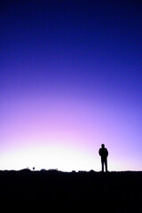 silueta al atardecer, patagonia, argentina