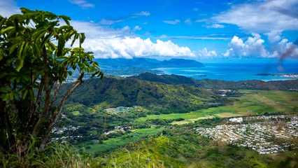 Fototapeten panorama of oahu and the hawaiian mountains as seen from the top of the olomana ridge trail  the famous three peaks on oahu, dangerous mountain hiking in hawaii, holidays in hawaii © Jakub