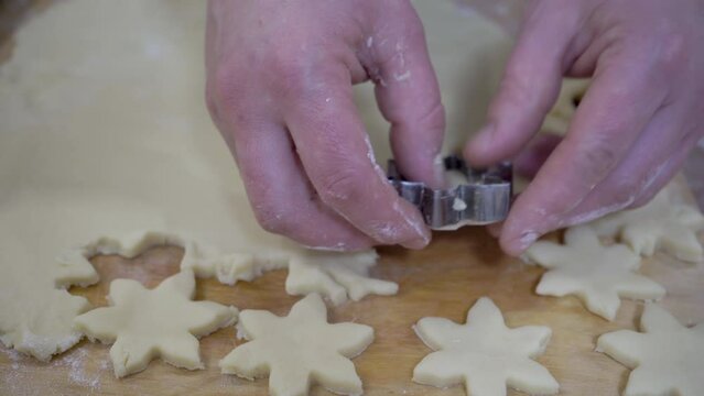 make cookies from the dough,squeeze out star-shaped cakes from the dough, make homemade cookies
