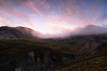 Obraz premium Amazing sunrise in the mountains