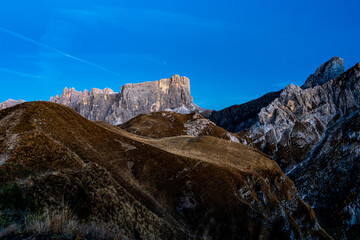 Dolomity,przełęcz , góry , dolomity, Włochy, Alpy, Tyrol, Passo Gardena