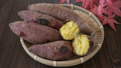 焼きいも・Baked sweet potato｜日本の秋のイメージ