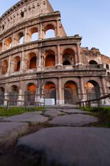 Fototapeta premium rome, italy, colosseum old ancient building gladiator battle at night.