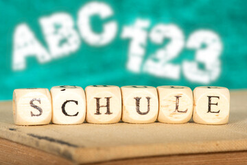 Kreidetafel und die Schule