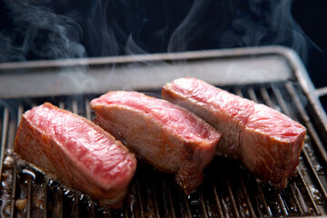 和食・豪華な和牛の陶板焼き・ステーキ
