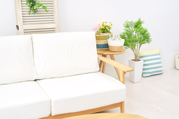 無人のリビングの風景