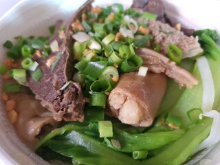 Cow chops with vegetables