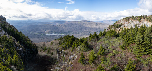 Fototapeta na wymiar A panoramic view at the top of Grandfather Mountain in Pisgah National Forest, North Carolina