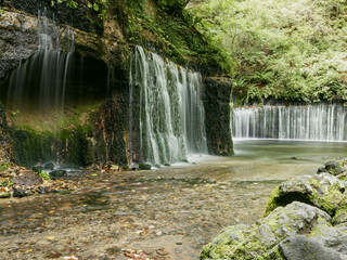 長野県軽井沢町白糸の滝の風景
