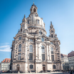 Berühmte Frauenkirche in Dresden. Grosses Bauwerk in der Stadt