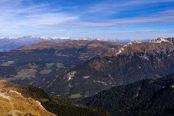 Fototapeta na wymiar Seceda, Włochy , Dolomity, Tyrol, góry, wschód słońca, zachód słońca