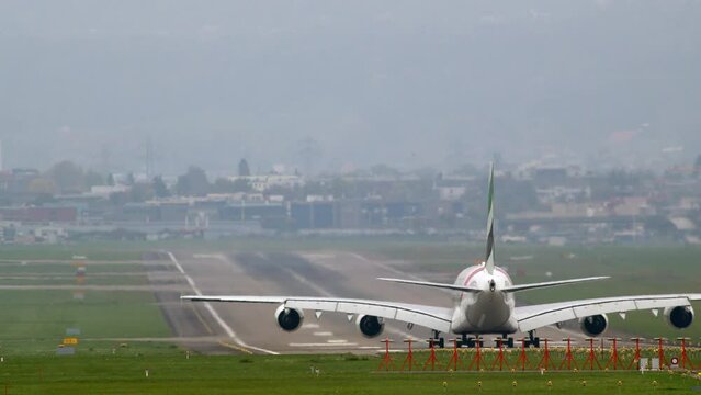 Airbus A380-800 Superjumbo takeoff