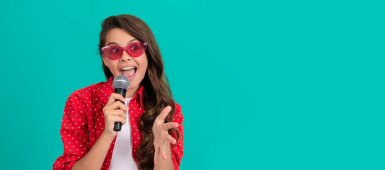 vocal tutorial lesson online. happy teenage girl singer use selfie led. kid music blogger. Child face, horizontal poster, teenager girl isolated portrait, banner with copy space.