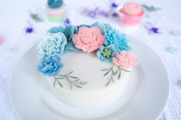 Beautiful flower shaped coconut milk jelly cake.
