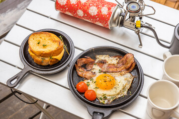 アウトドア料理　Outdoor lunch at the cottage