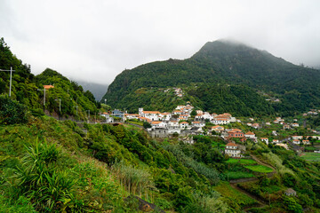 Fototapeta na wymiar hillside settlement on madeira island