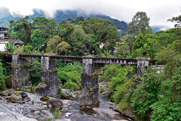 Fototapeta na wymiar Ancient bridge in Teresopolis, Rio de Janeiro, Brazil