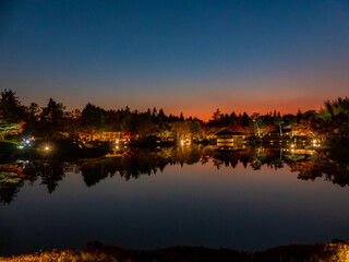 日本庭園のマジックアワー