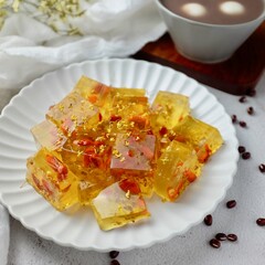 Osmanthus jelly cake with wolfberry