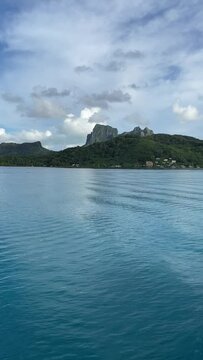Lagon de Bora Bora en Polyn&eacute;sie fran&ccedil;aise
