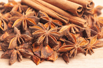 Cinnamon sticks and anise star