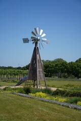 Windrad bei Leverkusen am Rhein
