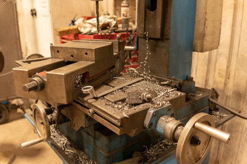 Unmounted drilling machine