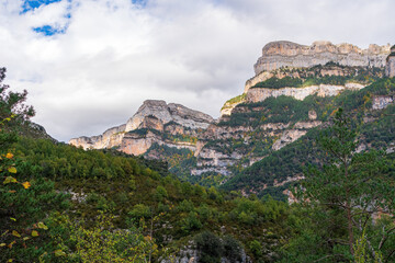 Fototapeta na wymiar Ordesa National Park mountains