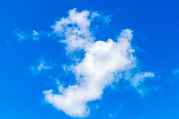 Obraz premium Blue sky with beautiful clouds on sunny day in Mexico.