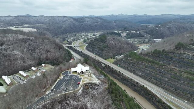 mountain cut through in eastern Kentucky