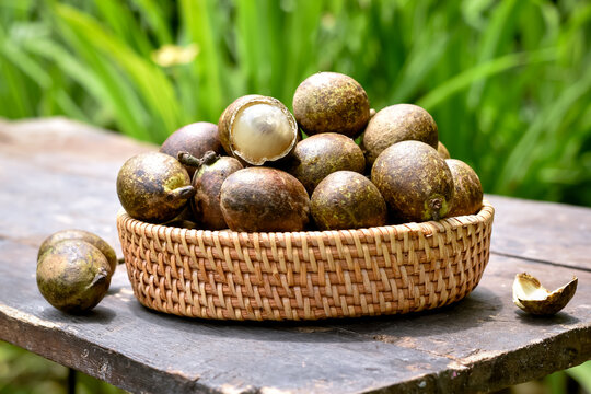 Matoa (Pometia pinnata) is a fruit plant typical of Papua. Has sweet taste, thick flesh like longan and has a durian smell. Also known as island lychee, tava, Pacific lychee. Served on basket