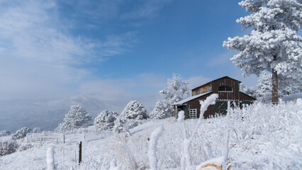 Winter barn © peter
