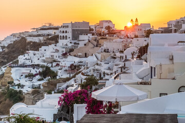 Fototapeta premium Summer vacation panorama, luxury famous Europe destination. White architecture in Santorini, Greece.