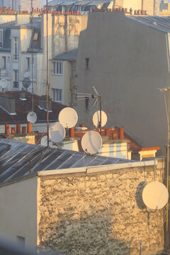 parabole satellite, Paris