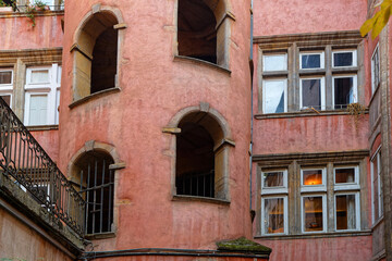 House of Crible, known as the Tour Rose  is a remarkable building of Vieux-Lyon for the ochre color...