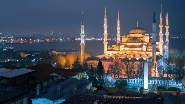 Time Lapse of Istanbul city with Hagia Sophia and Blue Mosque, Istanbul, Turkey