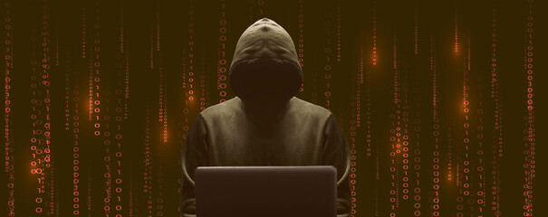 Silhouette centrée du cybercriminel devant son écran d'ordinateur sur fond de données binaires...