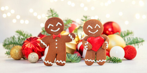 Obraz na płótnie Canvas Cute Gingerbread man for Merry Christmas card. Cozy concept of Christmas and winter holidays.