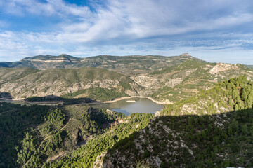 Fototapeta na wymiar Mountainous landscape, with a lake in the background. Chera (Valencia Spain).