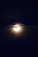 Obraz premium full moon over the sky