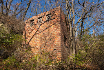 Abandoned building at Twin Bluffs.