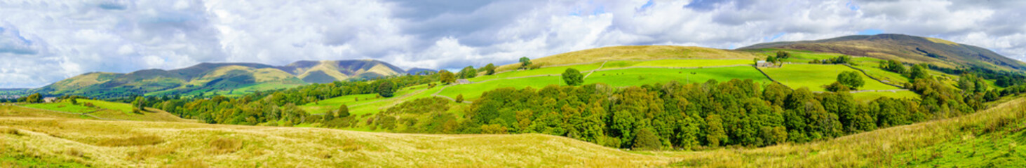 Fototapeta na wymiar Panorama of landscape and countryside, Yorkshire Dales National Park