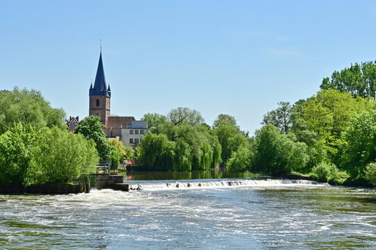 Erlangen-Bruck, Stadt an der Regnitz