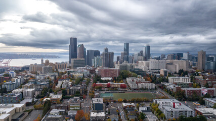 Fototapeta na wymiar Seattle Downtown Skyline Facing West Cloudy Day