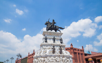 Obraz premium Maharaja Ranjit Singh statue in Amritsar